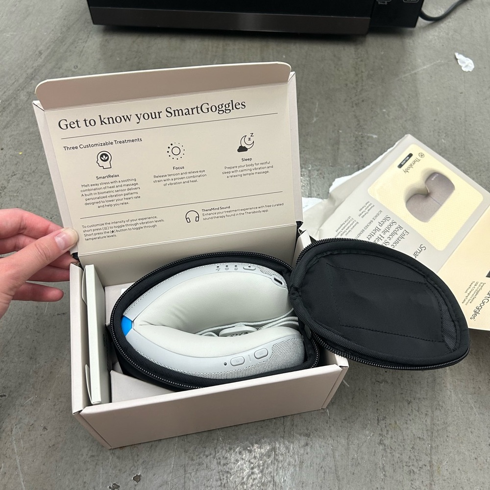 Therabody smart goggles eye mask massager new in box
